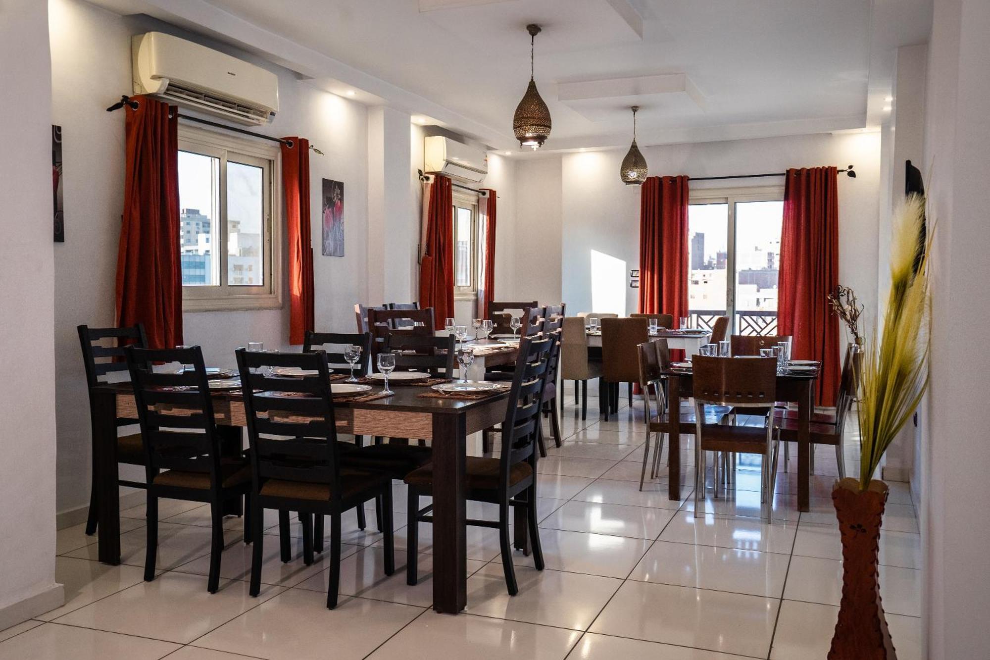 Hotel Pyramids Gem Plaza à Kafret el-Gabal Extérieur photo